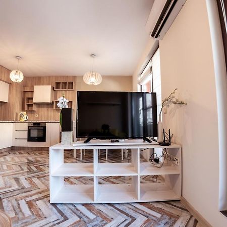 Bright 1Bdr Apartment With A Balcony โซเฟีย ภายนอก รูปภาพ